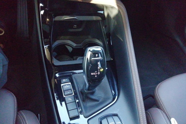 宝马X2 2020款 sDrive25i 领先型M越野套装中控内饰18