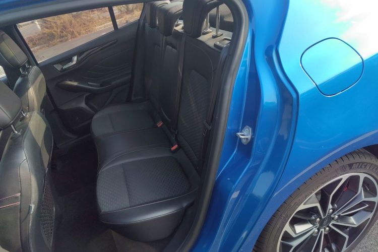 福特 福克斯 2020款 三厢 EcoBoost 180 自动ST Line中控内饰21