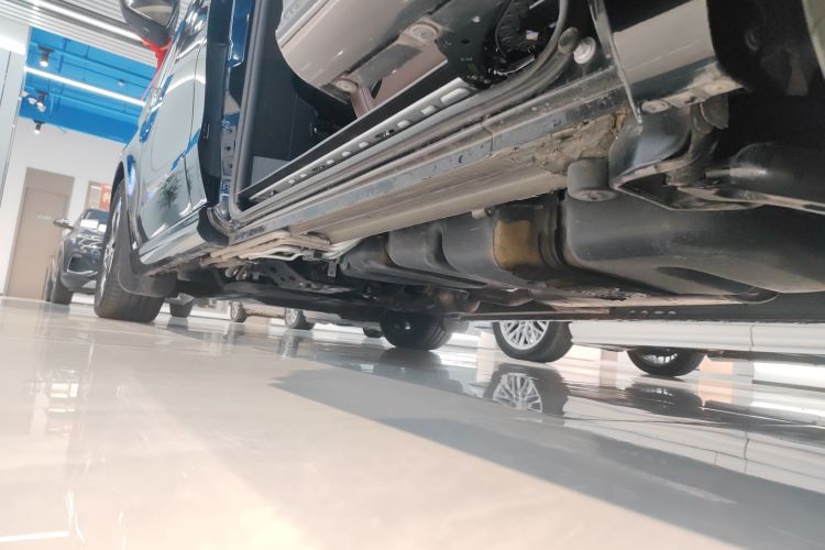 奔驰V级 2022款 V 260 尊贵版局部细节9002