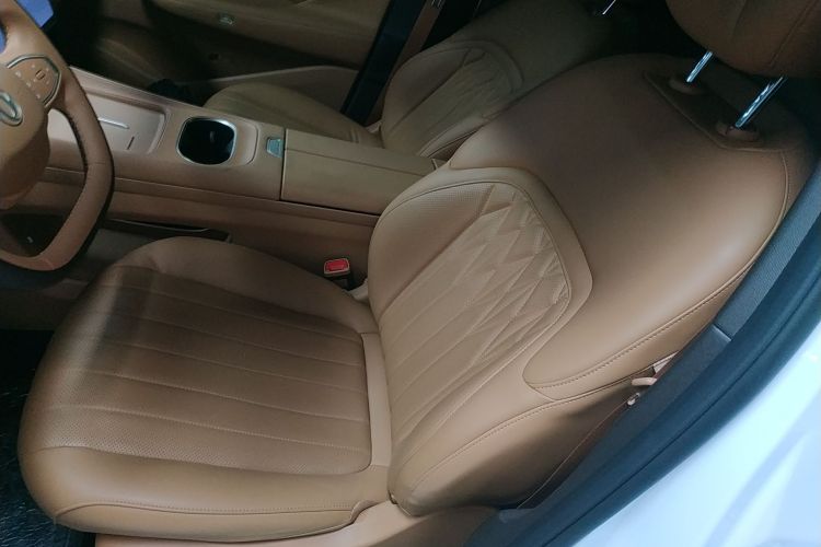 东风风神L8 2025款 112KM理想版中控内饰19