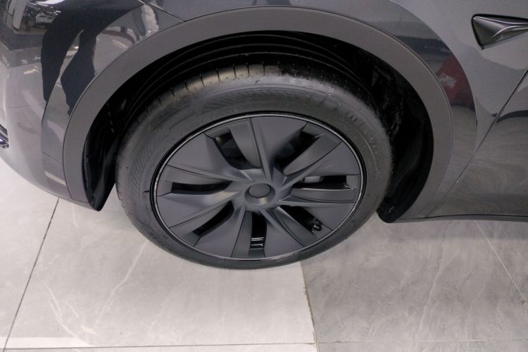 特斯拉 Model Y 2024款 后轮驱动版车身外观6007