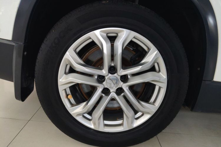 蔚来ES8 2018款 355KM 基准版 七座版车身外观6008