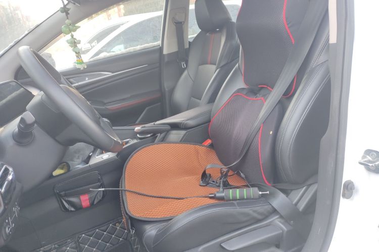 长安 逸动 2020款 PLUS 1.6L GDI 手动豪华型中控内饰19