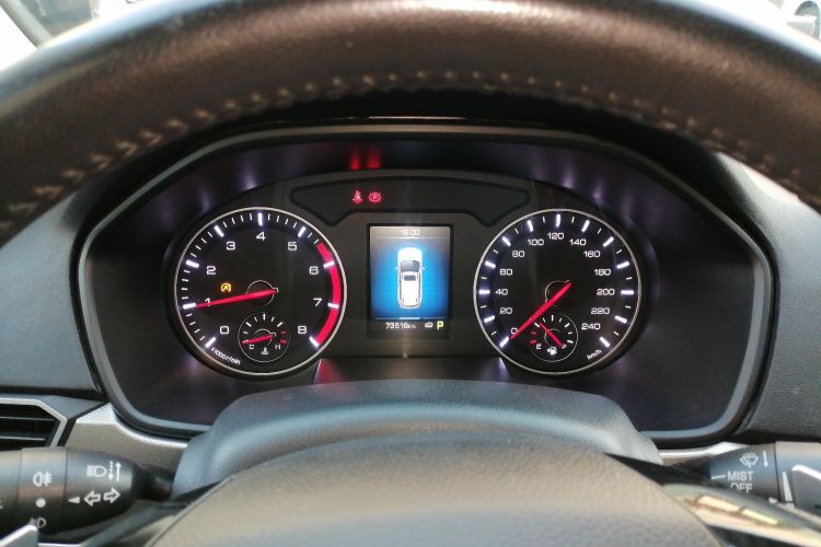 哈弗H6 2018款 蓝标 运动版 1.5T 自动两驱精英型中控内饰14