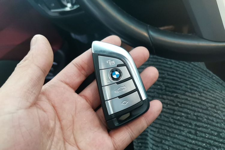 宝马5系 2022款 改款二 530Li xDrive M运动套装中控内饰11