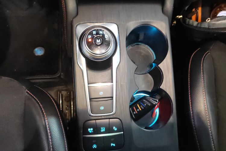 福特 福克斯 2019款 两厢 EcoBoost 180 自动ST Line中控内饰18