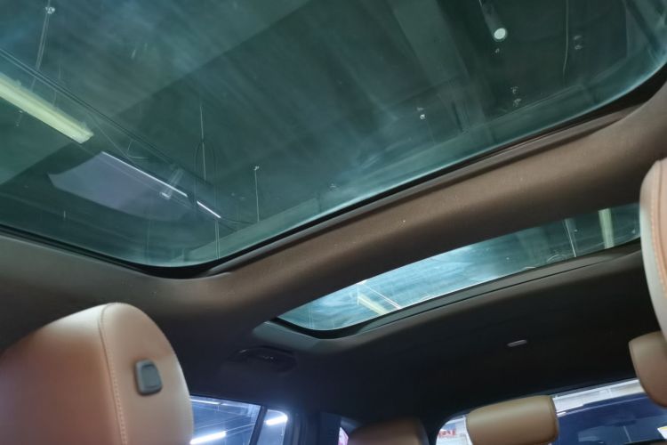 奔驰GLB 2023款 GLB 220 时尚型中控内饰22