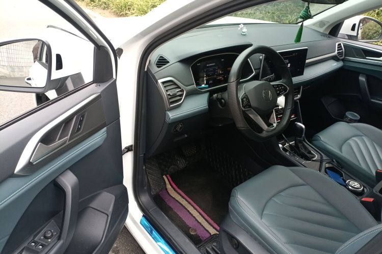 大众 途岳 2023款 300TSI 两驱皎月版中控内饰20