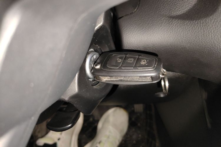 福特 福克斯 2018款 两厢经典 EcoBoost 180 自动精英型中控内饰11