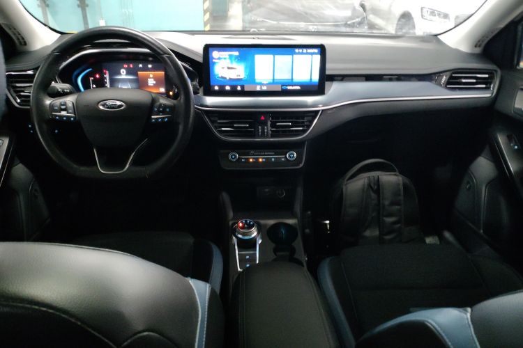 福特 福克斯 2021款 猎装版 EcoBoost 180 自动猎潮型中控内饰7002