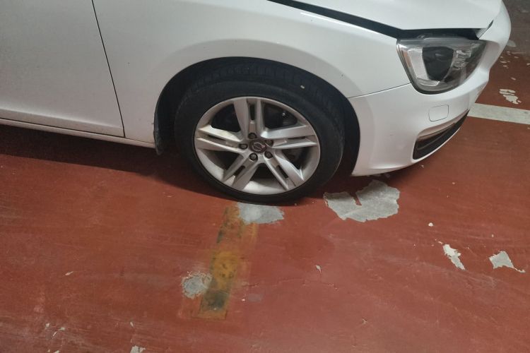 沃尔沃S60 2015款 S60L T5 智驭版车身外观6007