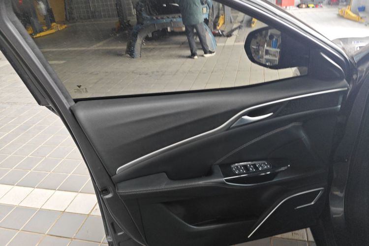 哪吒汽车 2022款 哪吒U-Ⅱ 610 三元锂中控内饰7007