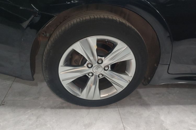 丰田 皇冠 2015款 2.0T 时尚版车身外观6008