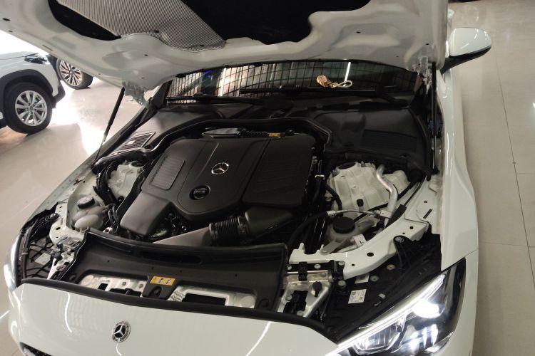 奔驰C级 2022款 C 260 L 运动版机舱底盘24