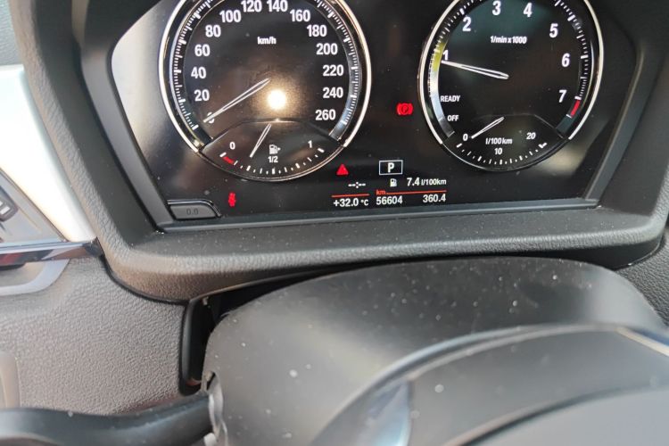 宝马X1 2019款 sDrive18Li 时尚型中控内饰15