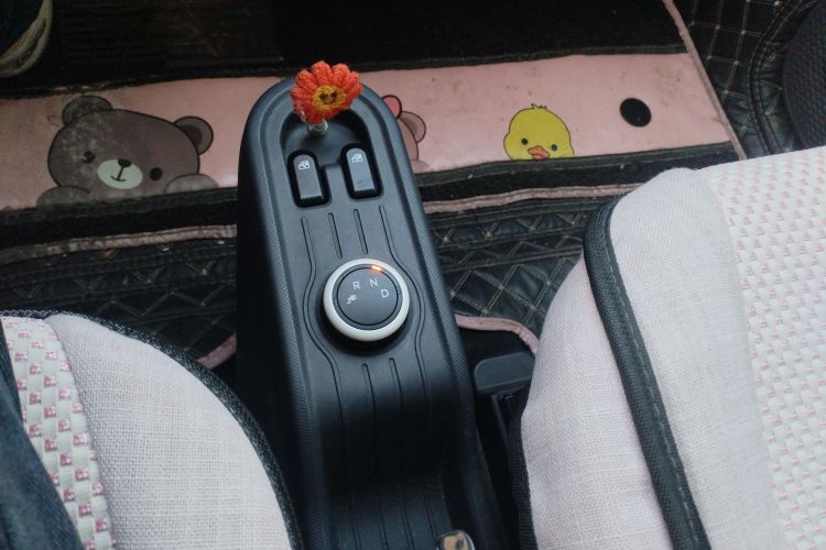 五菱汽车 宏光MINIEV 2021款 马卡龙时尚款 磷酸铁锂中控内饰18