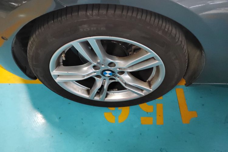 宝马3系GT 2020款 320i M运动套装车身外观6007