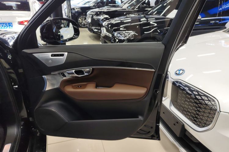 沃尔沃XC90 2022款 B6 智雅豪华版 7座中控内饰7005