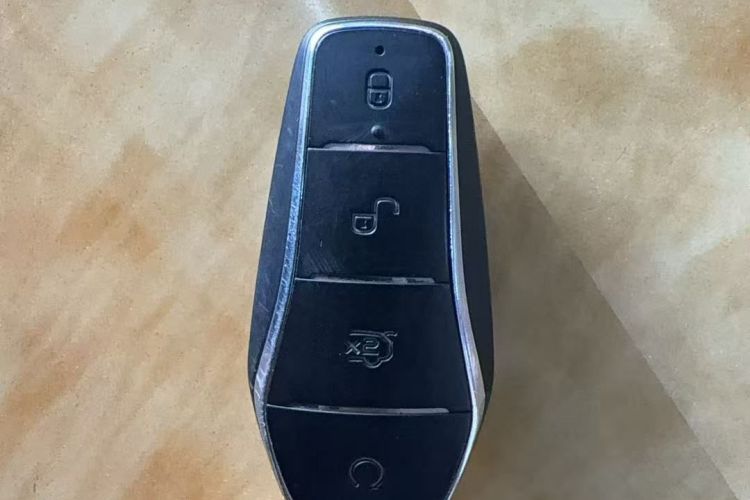 比亚迪 汉 2022款 DM-i 121KM 尊荣型中控内饰11