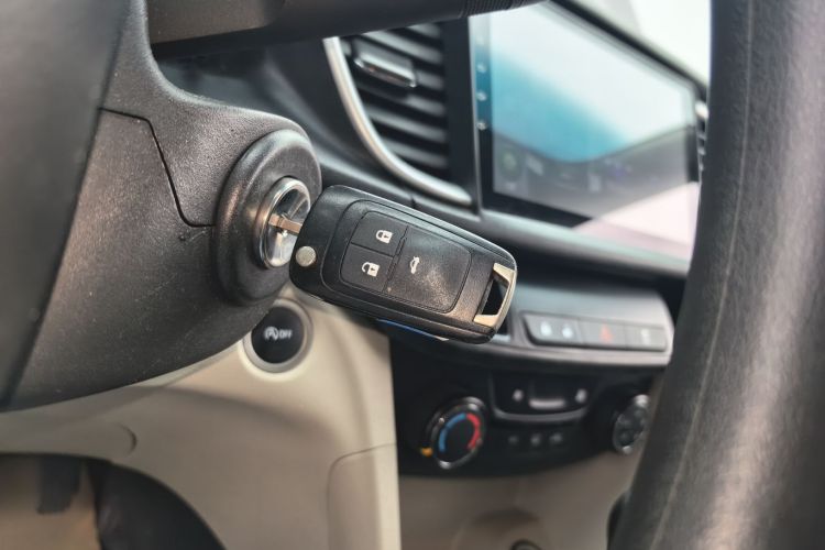别克 英朗 2017款 15N 自动进取型中控内饰11