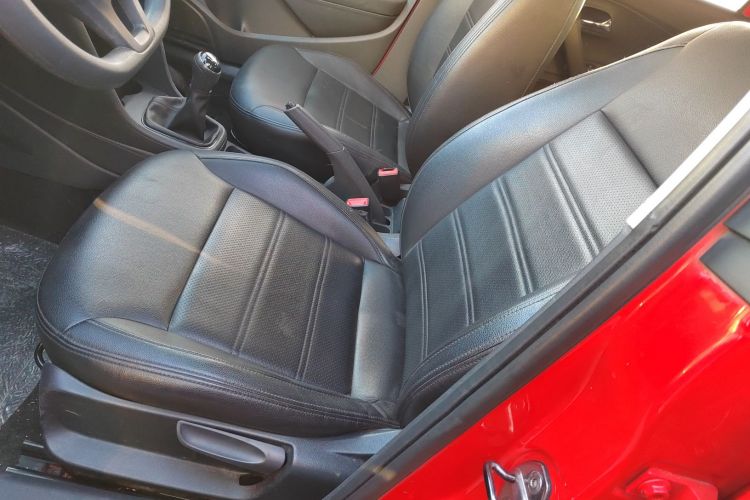 大众 Polo 2016款 1.4L 手动风尚型中控内饰19