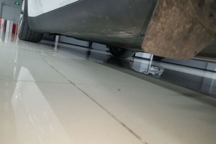 特斯拉 Model Y 2021款 标准续航后驱版局部细节9001