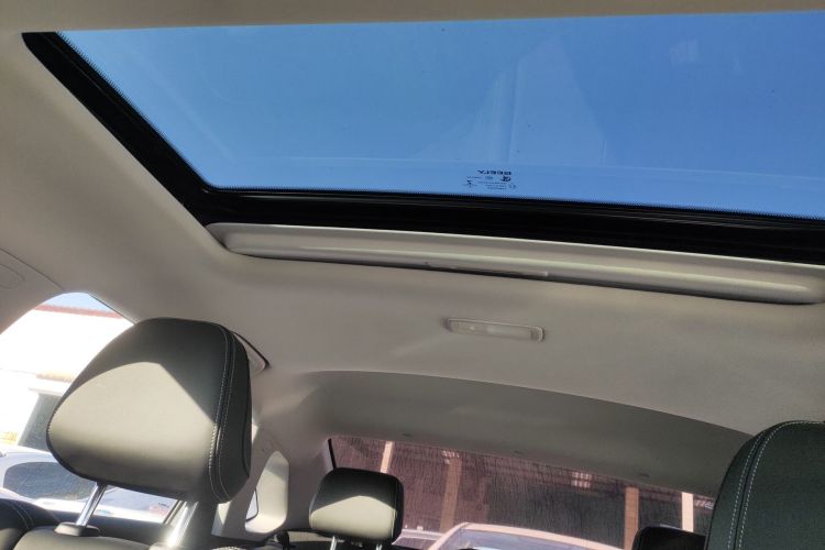 吉利汽车 帝豪 2022款 第4代 1.5L CVT尊贵型中控内饰22