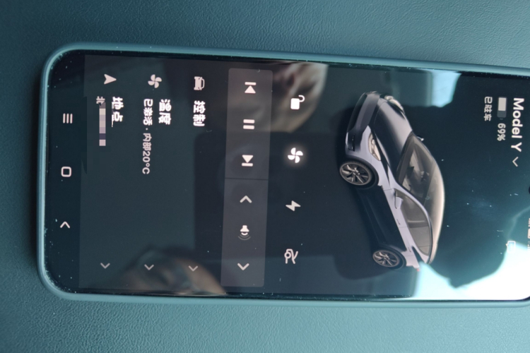 特斯拉 Model Y 2024款 后轮驱动版中控内饰11