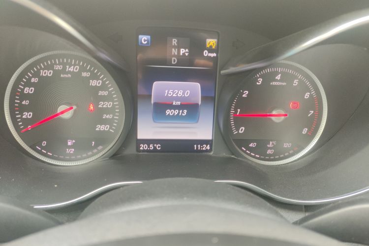 奔驰C级 2017款 改款 C 200 L 运动版中控内饰15