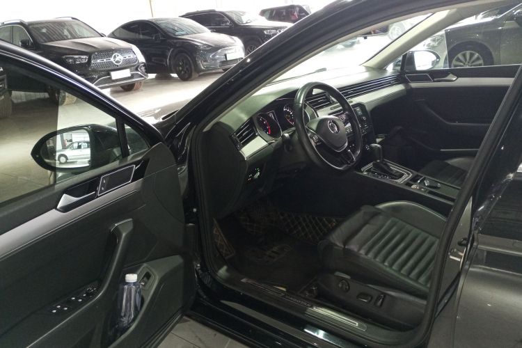 大众 迈腾 2019款 330TSI DSG 领先型 国V中控内饰20