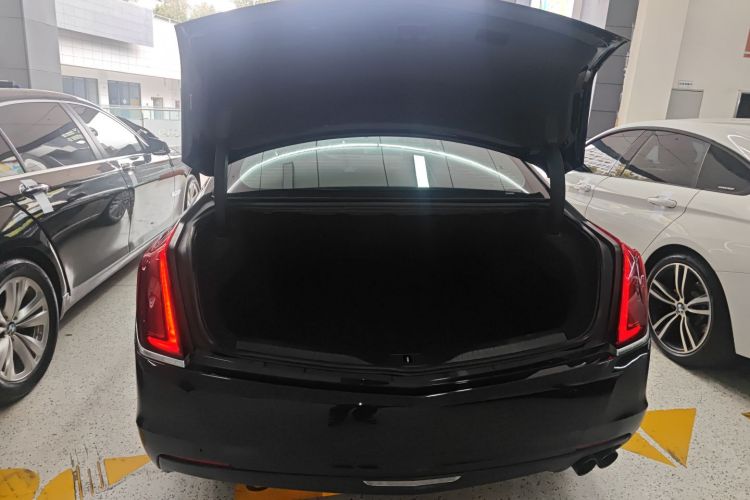 凯迪拉克CT6 2017款 28T 领先型机舱底盘23