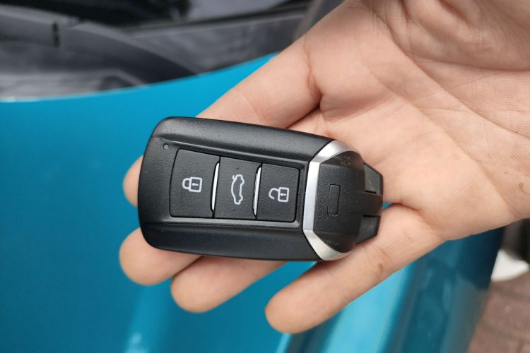 东风风神 奕炫 2020款 230T 自动炫酷赛道版中控内饰7001