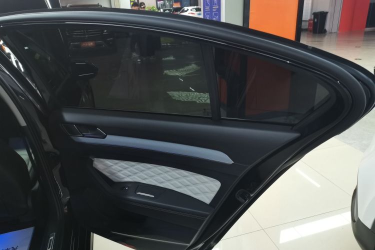 大众 迈腾 2023款 200万辆纪念版 330TSI DSG豪华型中控内饰7006