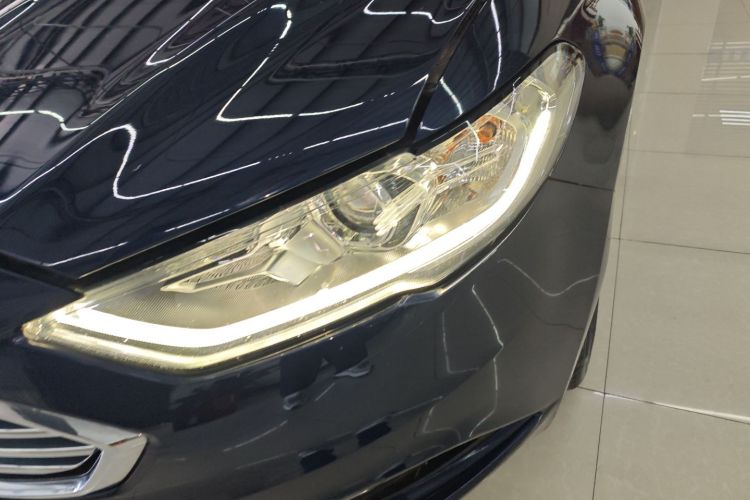 福特 蒙迪欧 2017款 EcoBoost 200 时尚型车身外观36