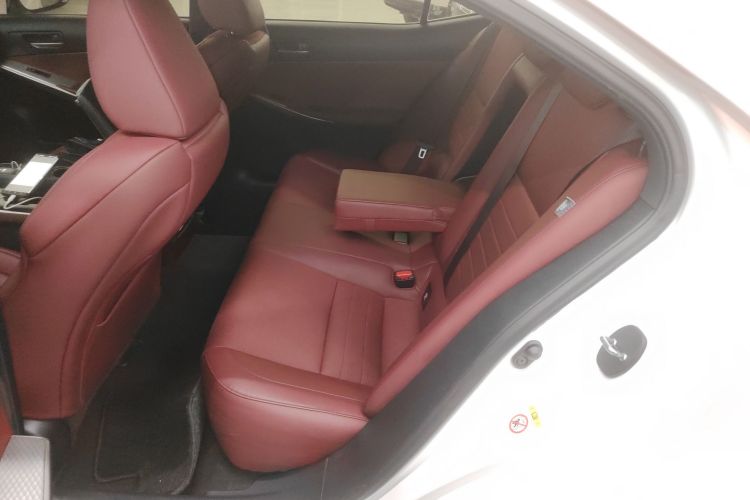 雷克萨斯IS 2017款 300 F SPORT版中控内饰7004