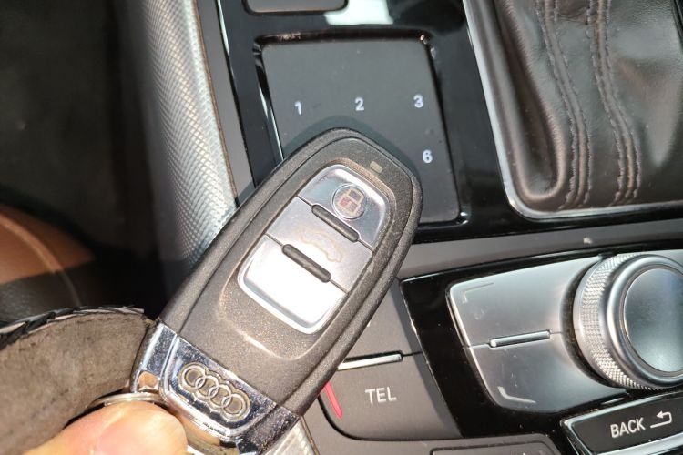 奥迪A6L 2018款 35 TFSI 典藏版中控内饰11