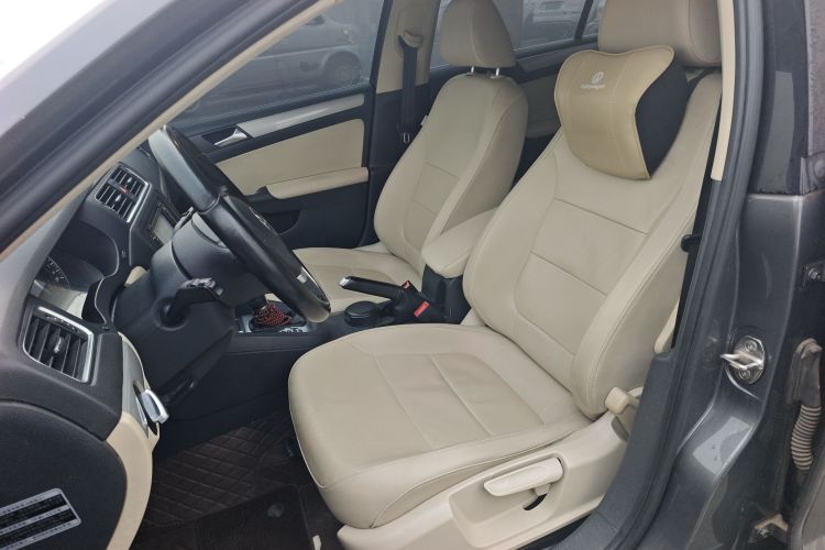 大众 速腾 2014款 改款 1.4TSI 自动豪华型中控内饰19