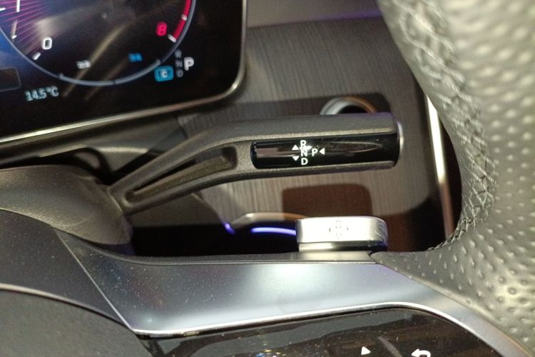 奔驰C级 2023款 改款二 C 260 L 运动版局部细节18