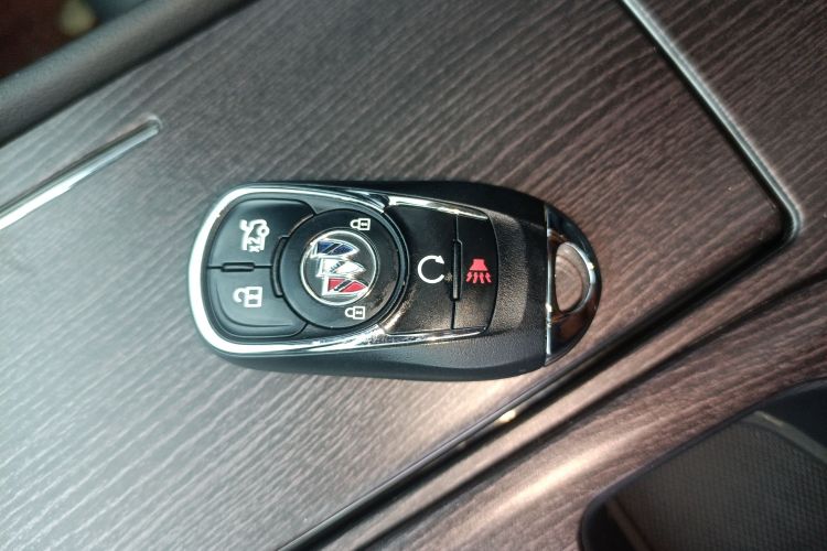 别克 君越 2022款 652T 豪华型中控内饰7001