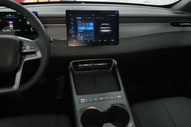 比亚迪 秦PLUS 2025款 DM-i 智驾版 128KM进取型中控内饰16