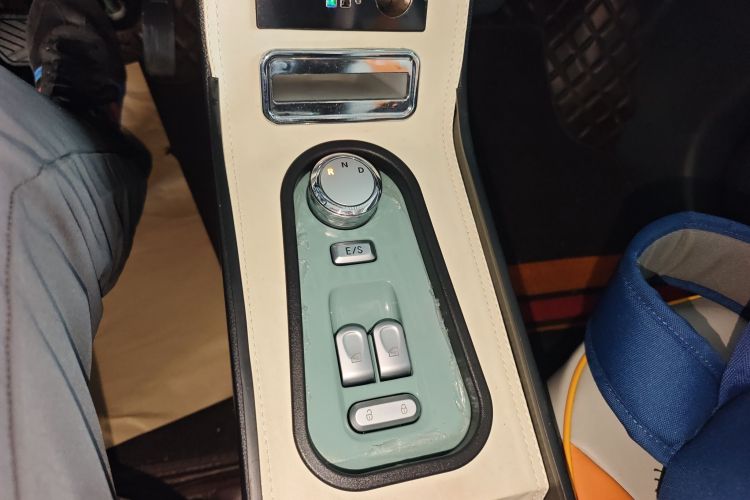 长安启源 长安Lumin 2023款 301km 蜜沁款中控内饰18