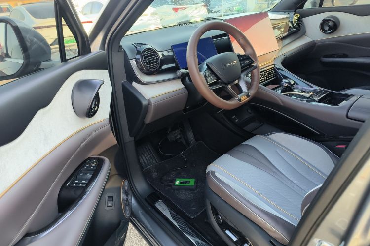 比亚迪 护卫舰07 2023款 DM-i 100KM 尊贵型中控内饰20