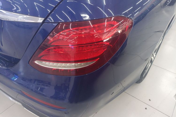 奔驰E级 2016款 E 200 L 运动型车身外观9