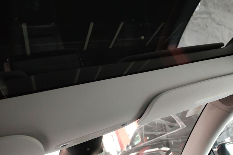 特斯拉 Model Y 2022款 长续航全轮驱动版局部细节22