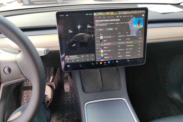 特斯拉 Model Y 2021款 标准续航后驱版中控内饰16