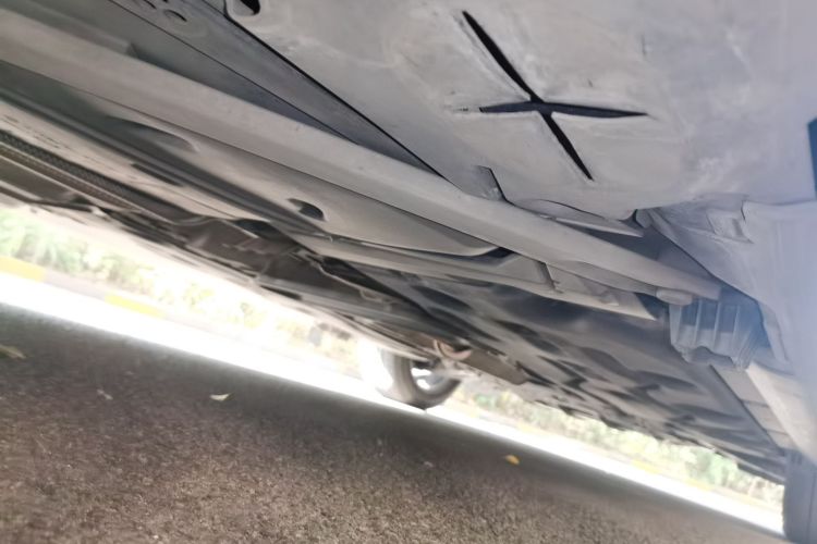 宝马2系旅行车 2016款 218i 运动设计套装局部细节9002