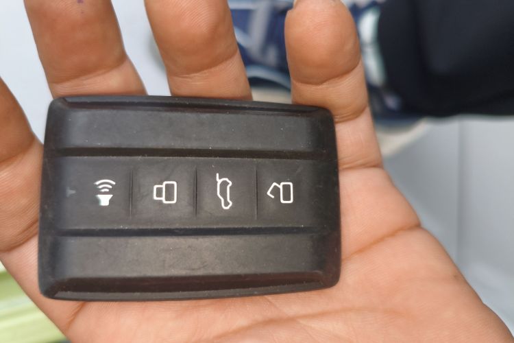 坦克300 2024款 2.0T 征服者中控内饰11