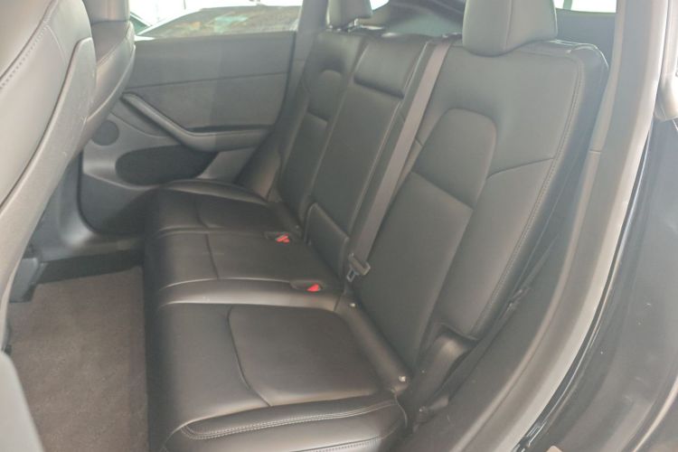 特斯拉 Model Y 2022款 后轮驱动版中控内饰21