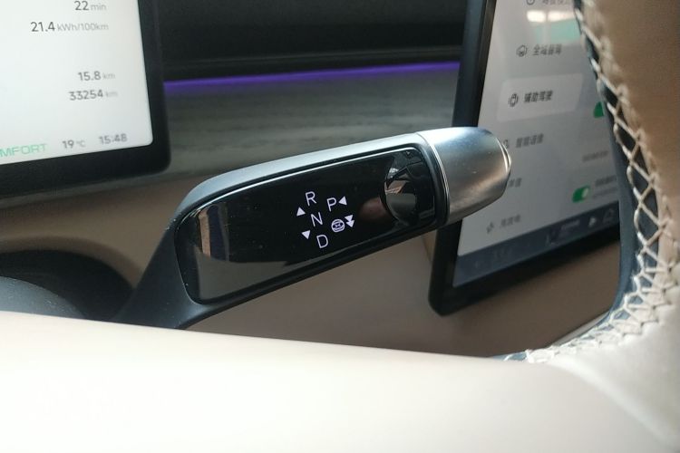 小鹏X9 2024款 640四驱高性能Max局部细节18