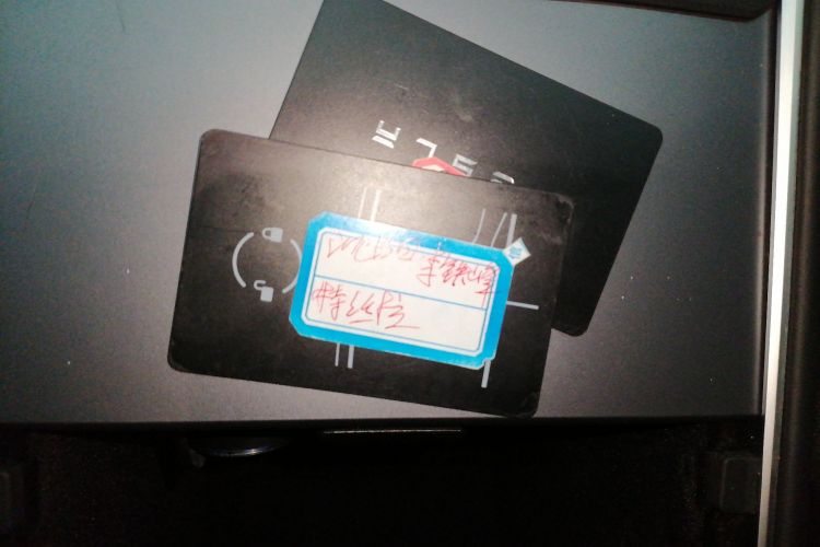 特斯拉 Model 3 2022款 后轮驱动版中控内饰7001